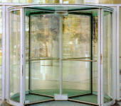 廣州自動(dòng)門與旋轉(zhuǎn)門 科技、美觀與安全的現(xiàn)代通道解決方案